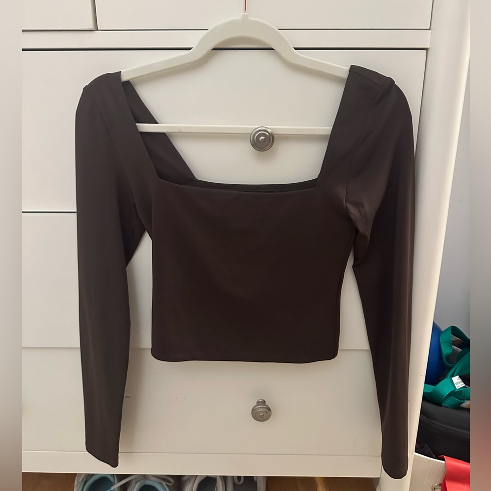 Aritzia Babaton Contour Square neck crop brown